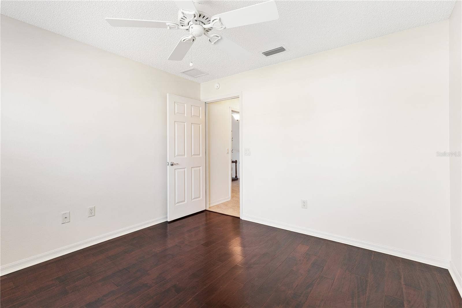 BEDROOM 3 (NO CLOSET)