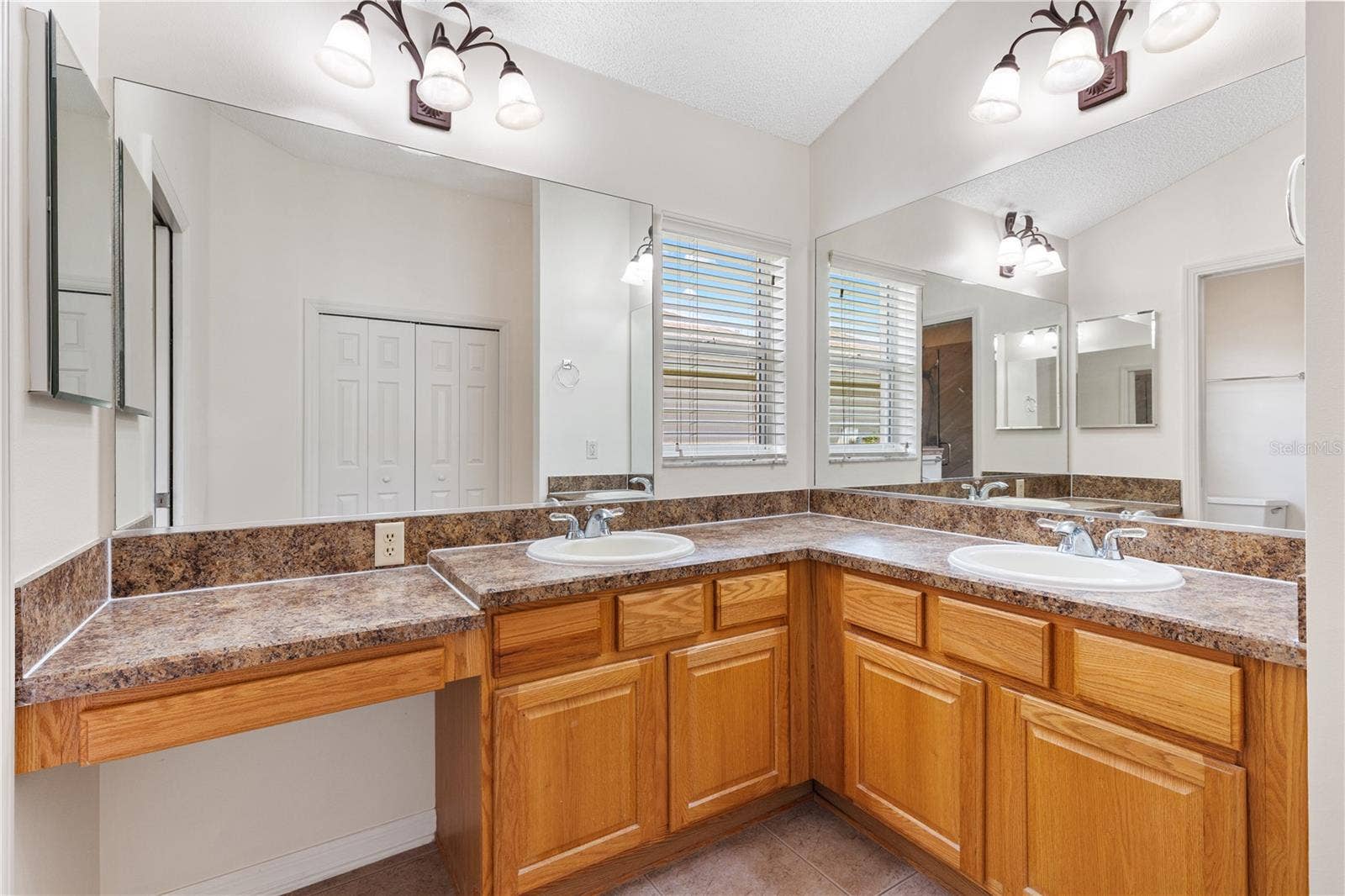PRIMARY BATH VANITIES