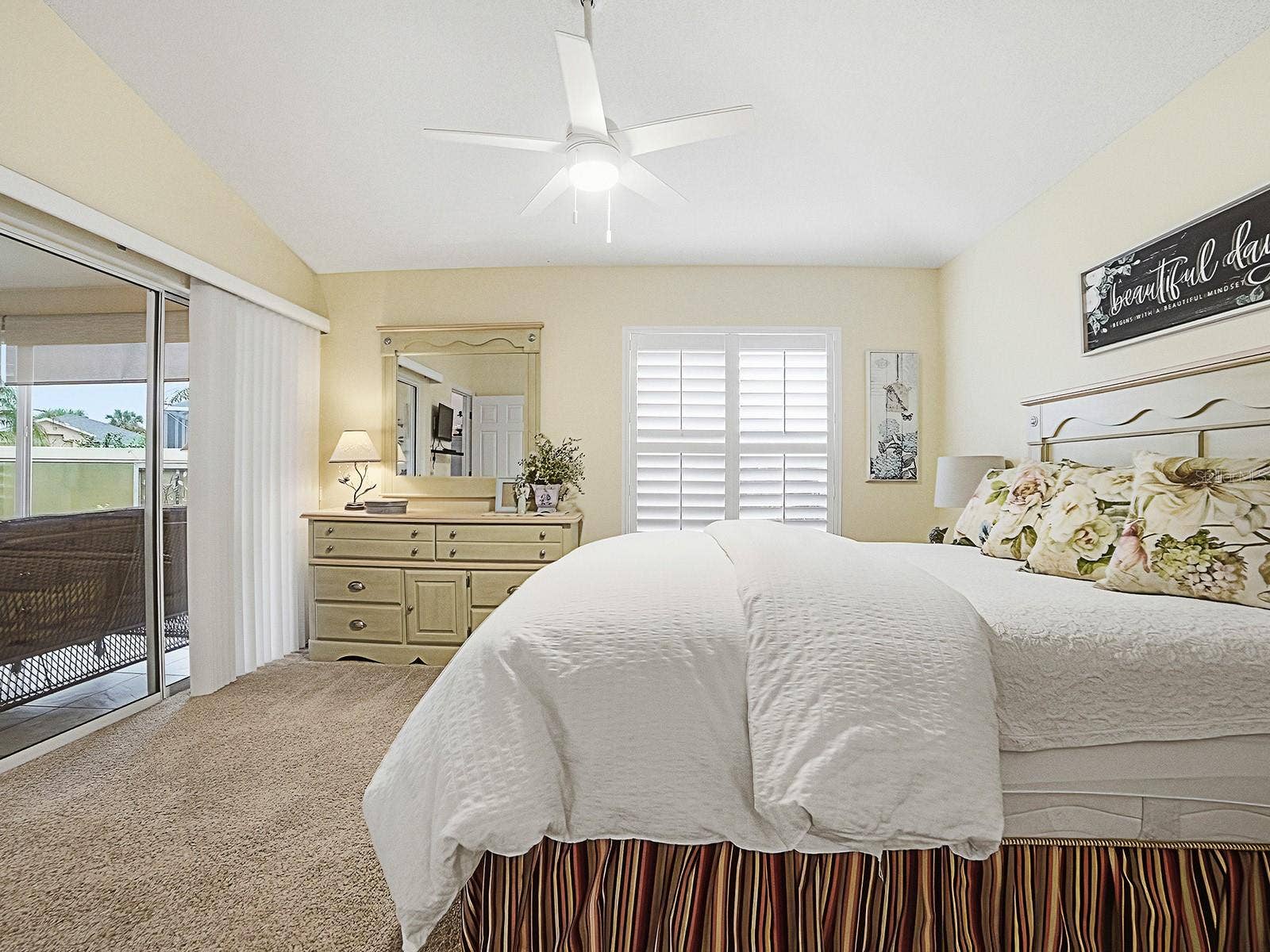 1530 BARNWELL PLACE, The Villages, FL 32162 Spacious Master Bedroom beautifully decorated