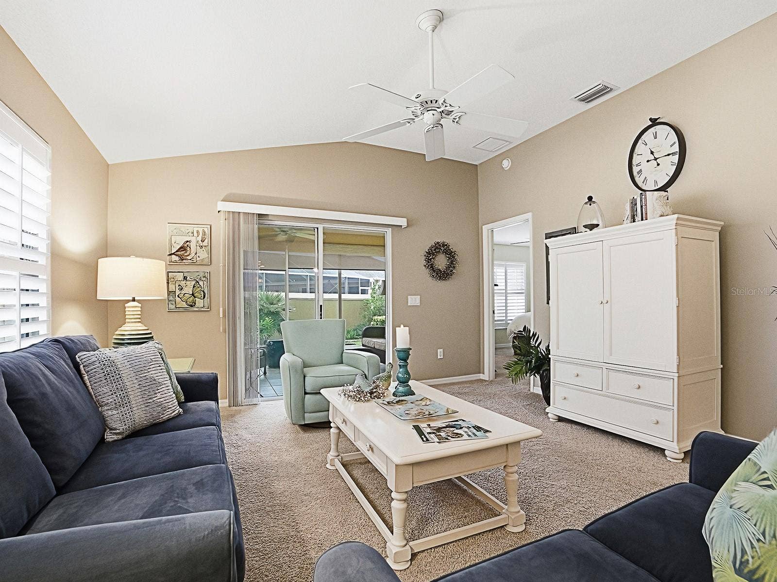 1530 BARNWELL PLACE, The Villages, FL 32162 All of the beautiful furnishings stay!