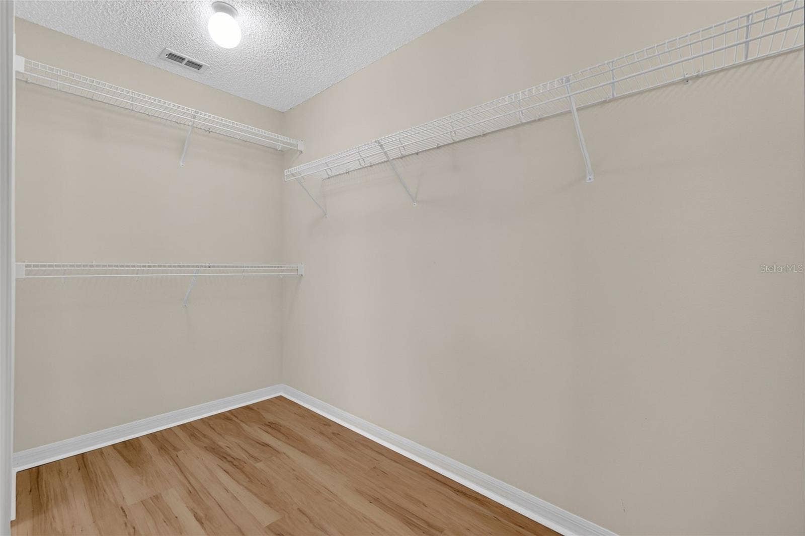 752 OLD OAKS LANE, Leesburg, FL 34748