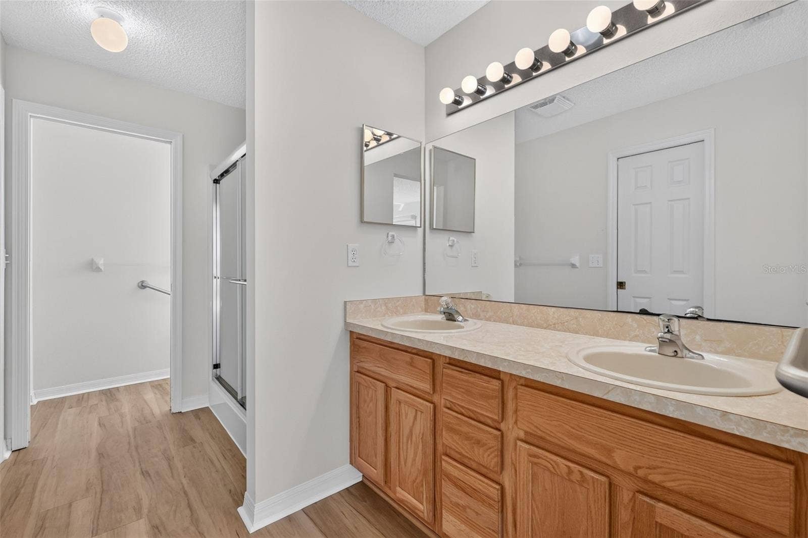 752 OLD OAKS LANE, Leesburg, FL 34748