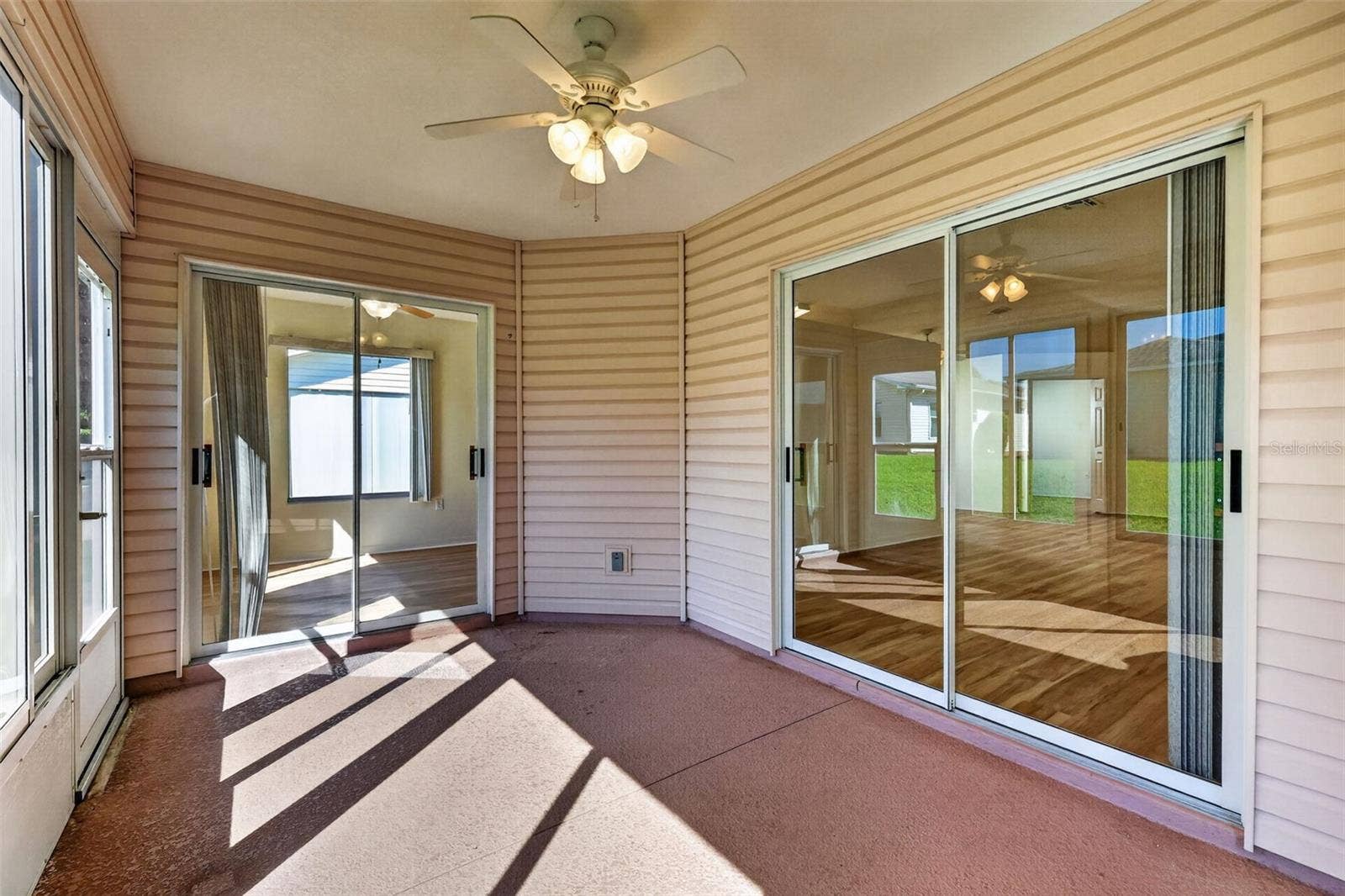 752 OLD OAKS LANE, Leesburg, FL 34748