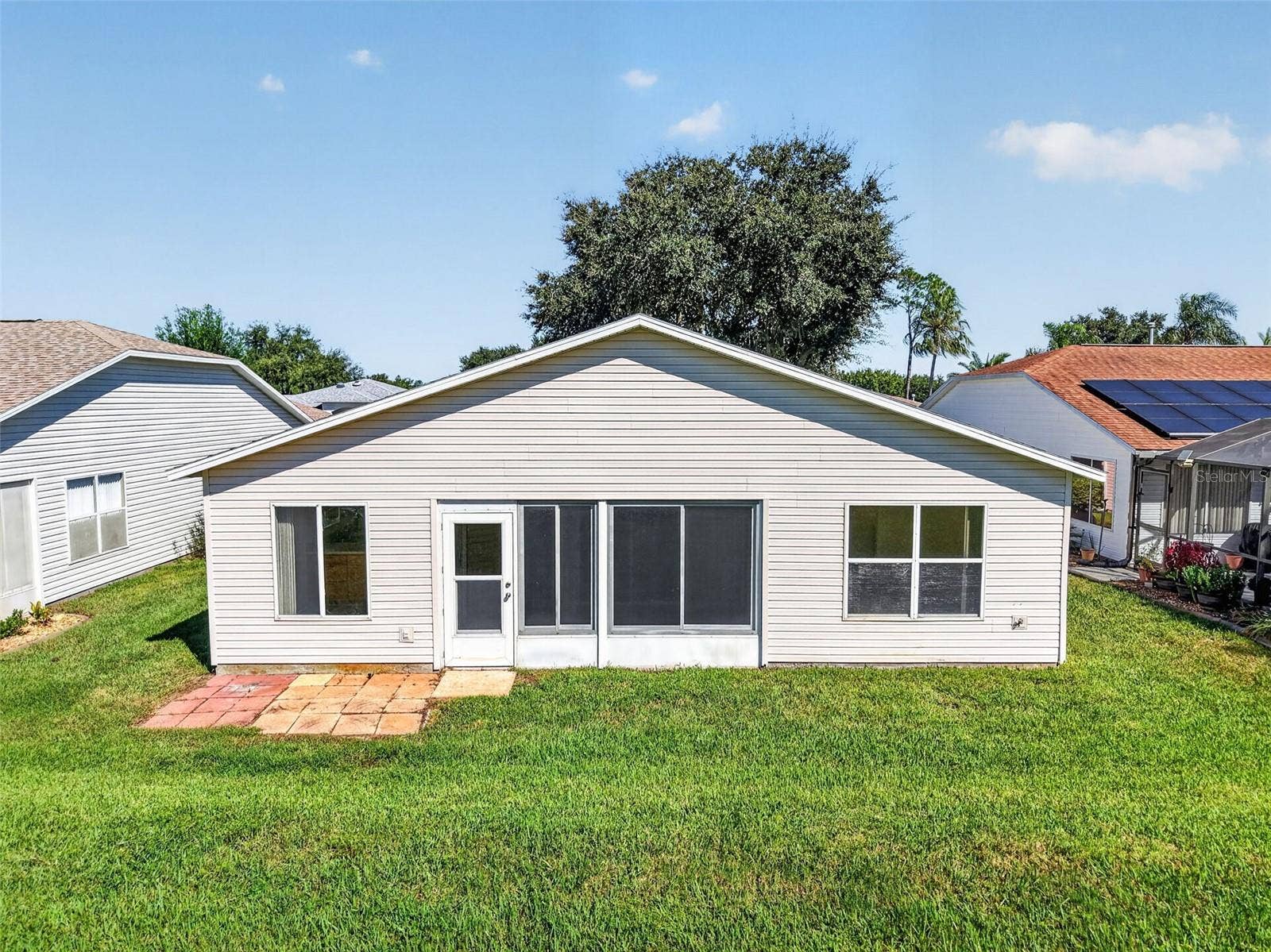 752 OLD OAKS LANE, Leesburg, FL 34748