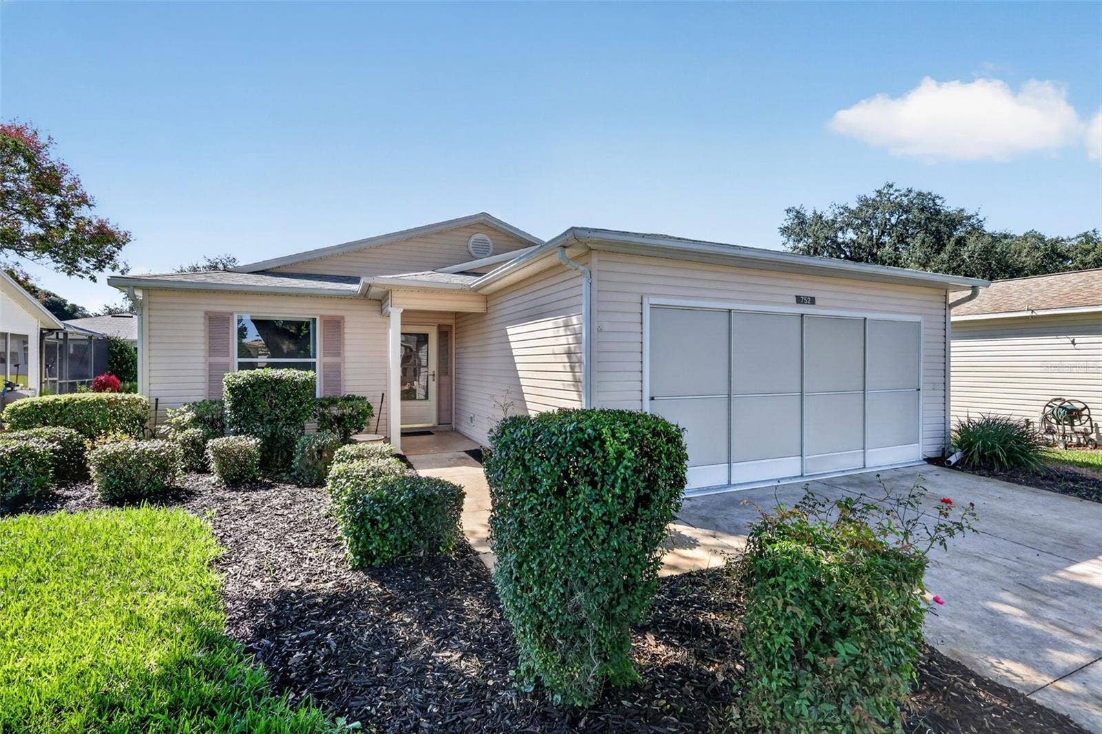 752 OLD OAKS LANE, Leesburg, FL 34748