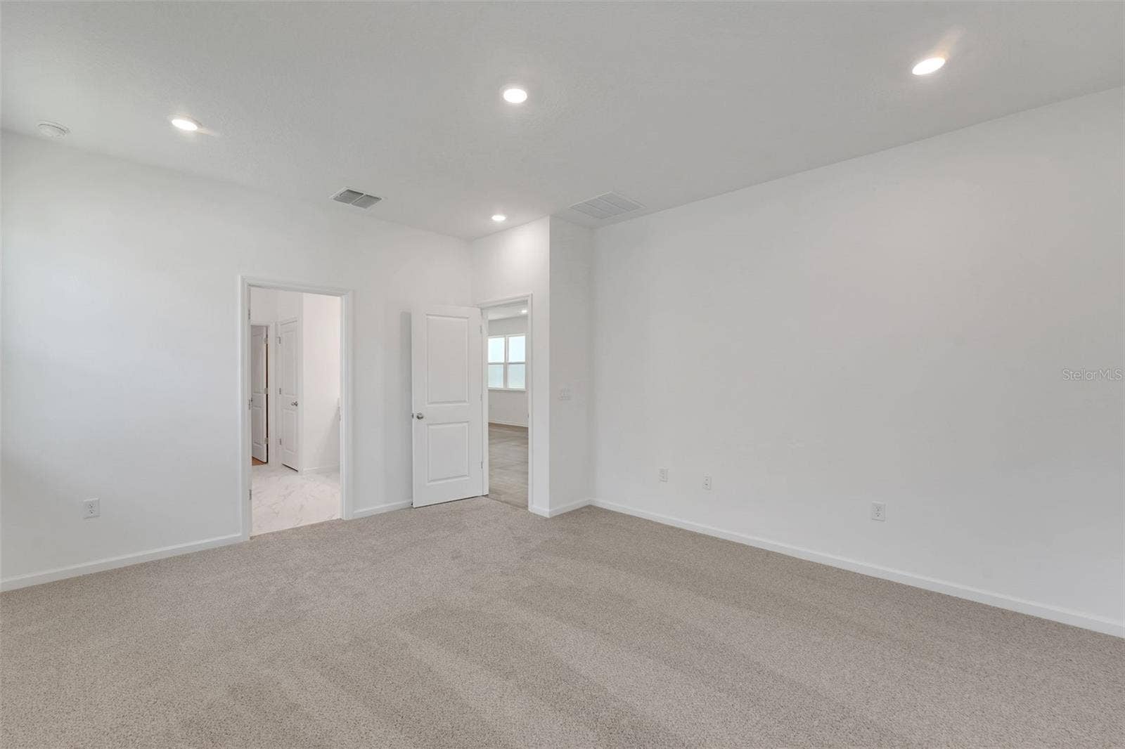 5152 FIREBUSH DRIVE, Apopka, FL 32712 5152 FIREBUSH DRIVE, Apopka, FL 32712
