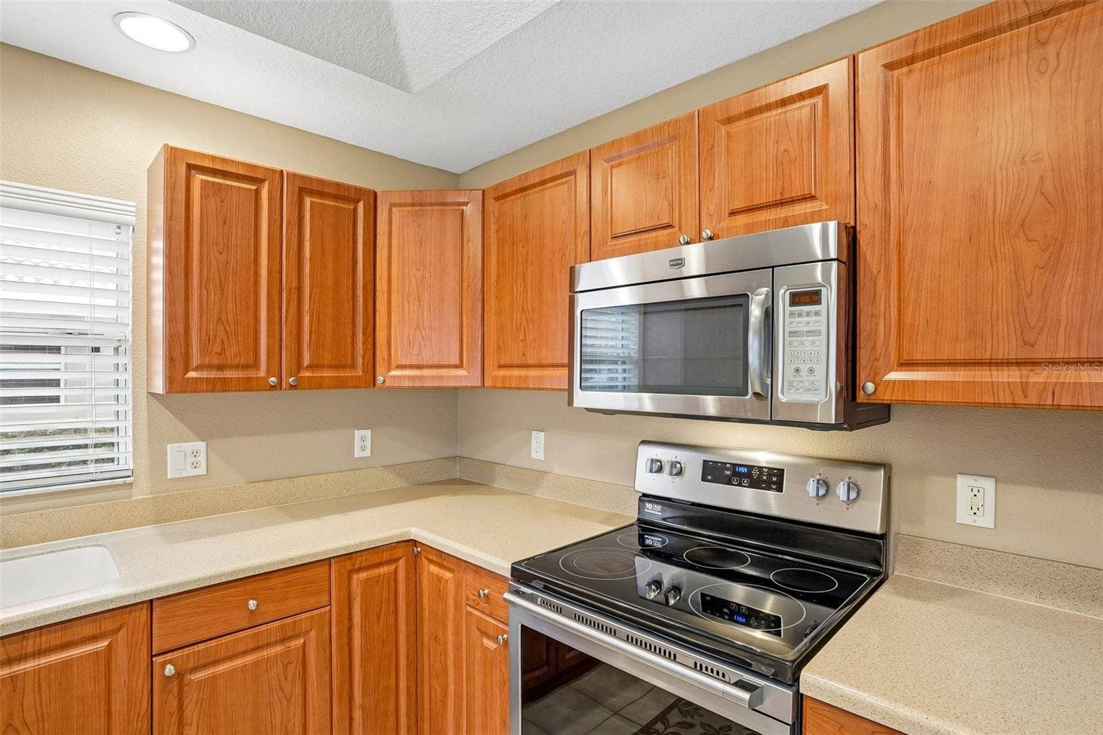 10150 MAINSAIL DRIVE, Oxford, FL 34484