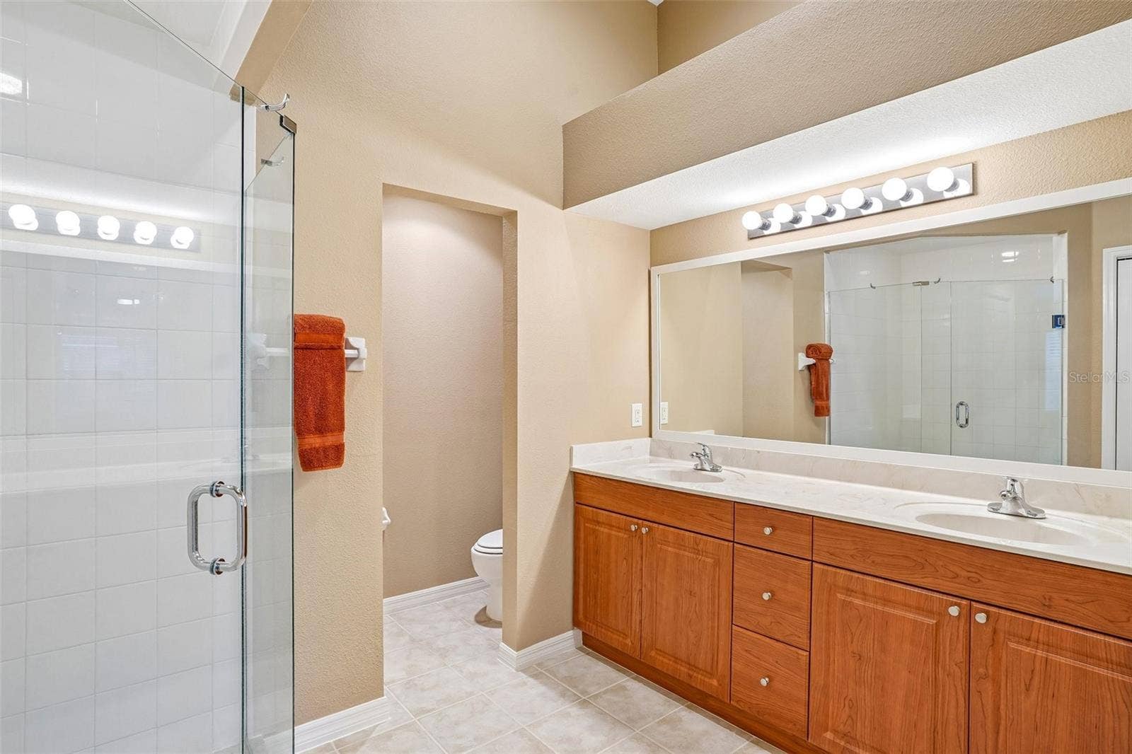 10150 MAINSAIL DRIVE, Oxford, FL 34484