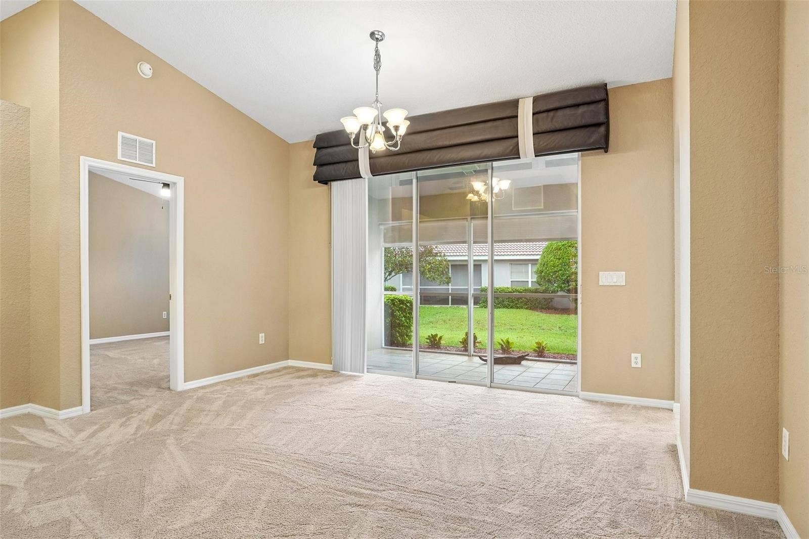 10150 MAINSAIL DRIVE, Oxford, FL 34484