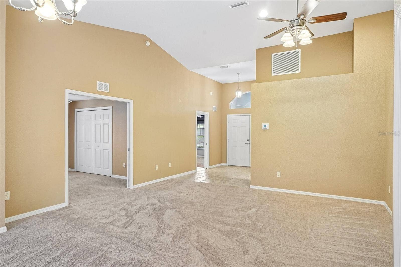 10150 MAINSAIL DRIVE, Oxford, FL 34484