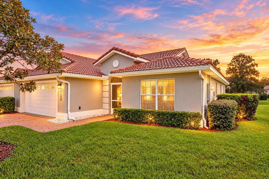 Property photo for 10150 MAINSAIL DRIVE, Oxford, FL