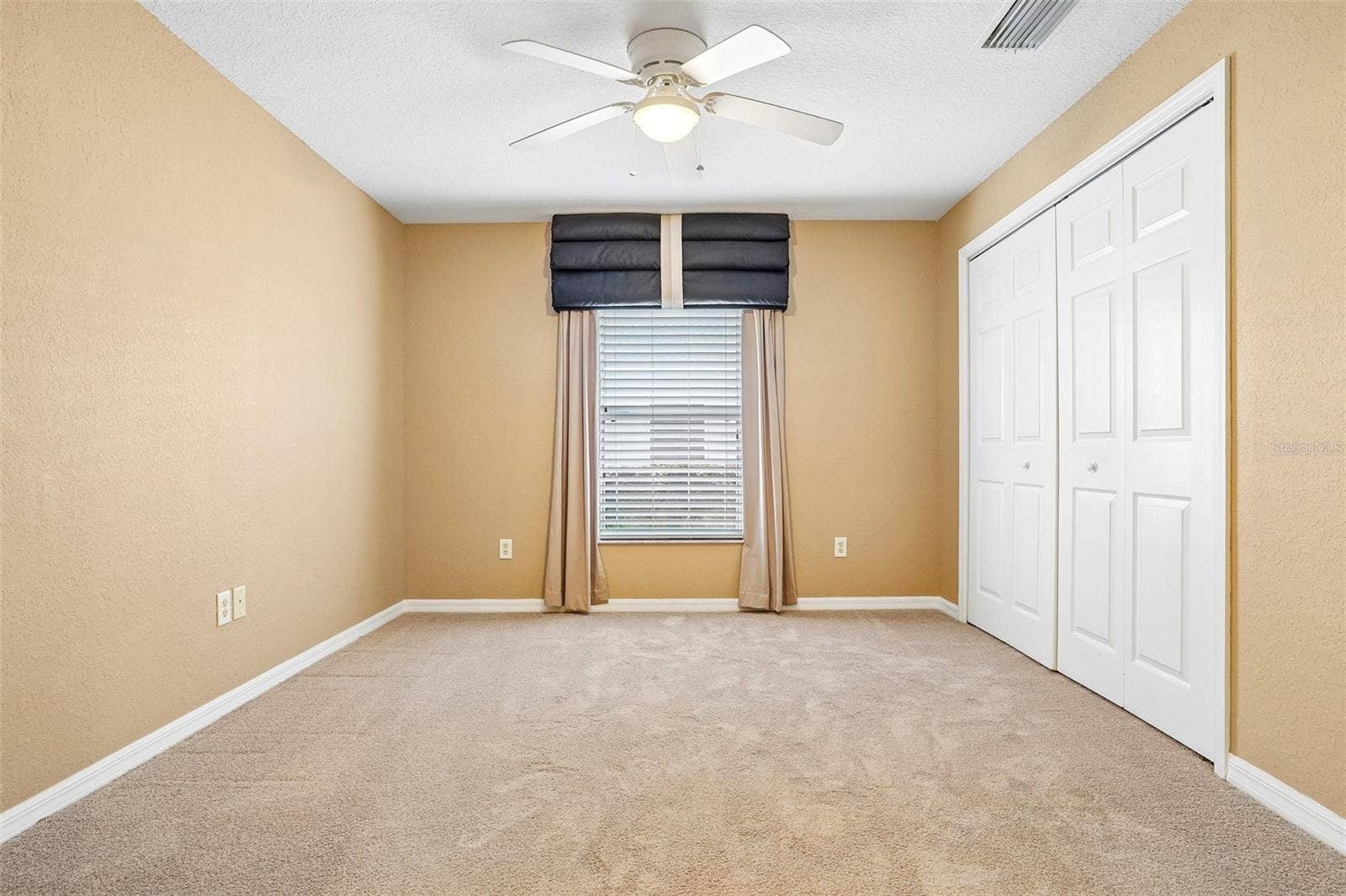 10150 MAINSAIL DRIVE, Oxford, FL 34484