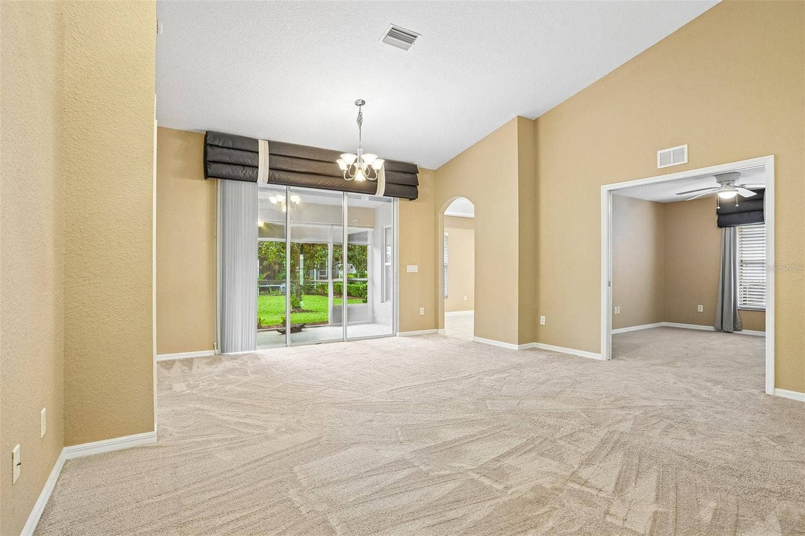 10150 MAINSAIL DRIVE, Oxford, FL 34484