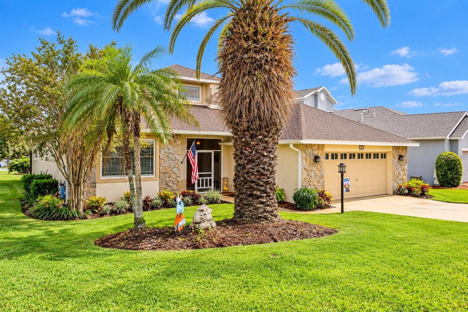 3210 SARATOGA DRIVE, Tavares, FL 32778 Quiet street in a gated community.
