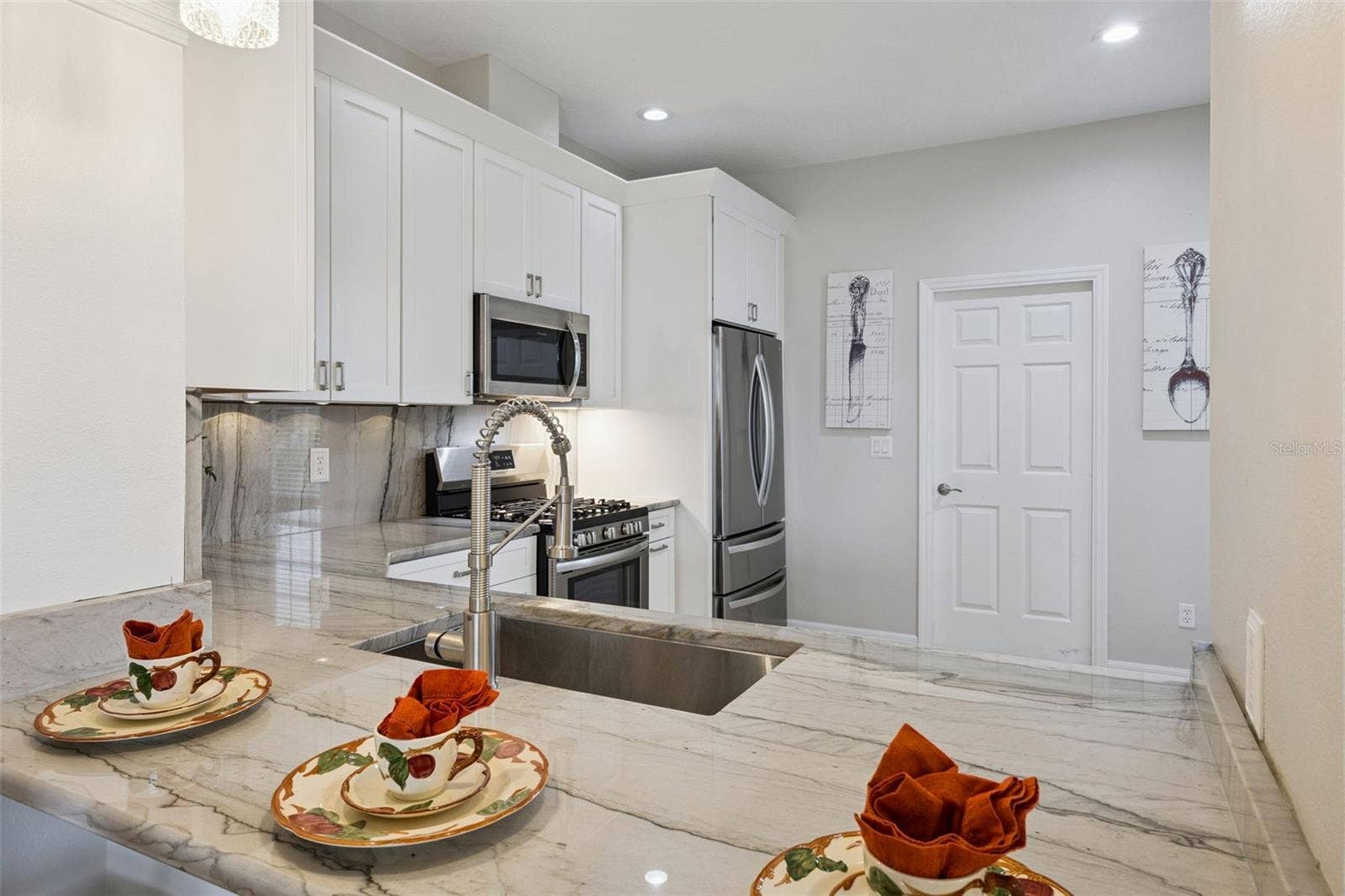 3300 SARATOGA DRIVE, Tavares, FL 32778 3300 SARATOGA DRIVE, Tavares, FL 32778