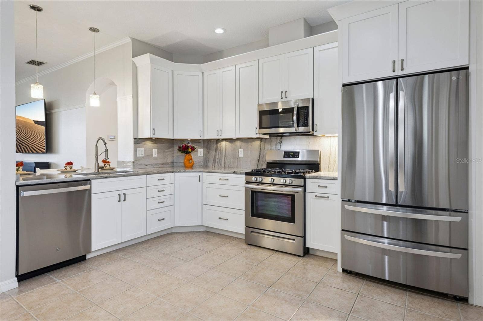 3300 SARATOGA DRIVE, Tavares, FL 32778 3300 SARATOGA DRIVE, Tavares, FL 32778