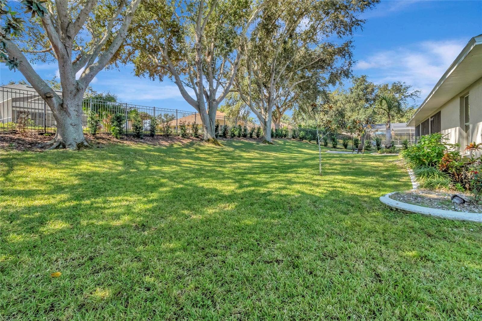 10504 JARDIM DE LARGO STREET, Clermont, FL 34711