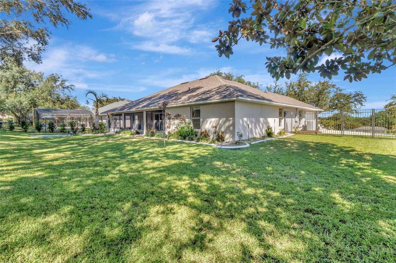 10504 JARDIM DE LARGO STREET, Clermont, FL 34711