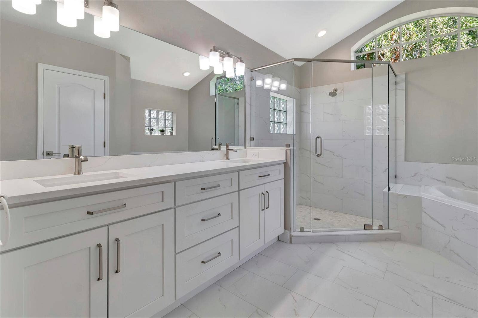 10504 JARDIM DE LARGO STREET, Clermont, FL 34711