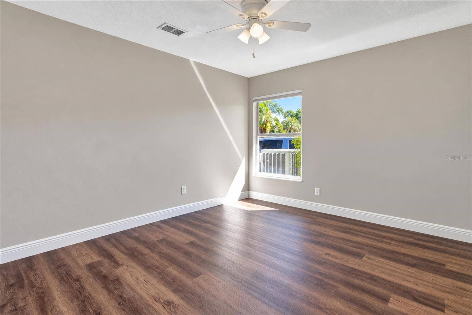 10504 JARDIM DE LARGO STREET, Clermont, FL 34711