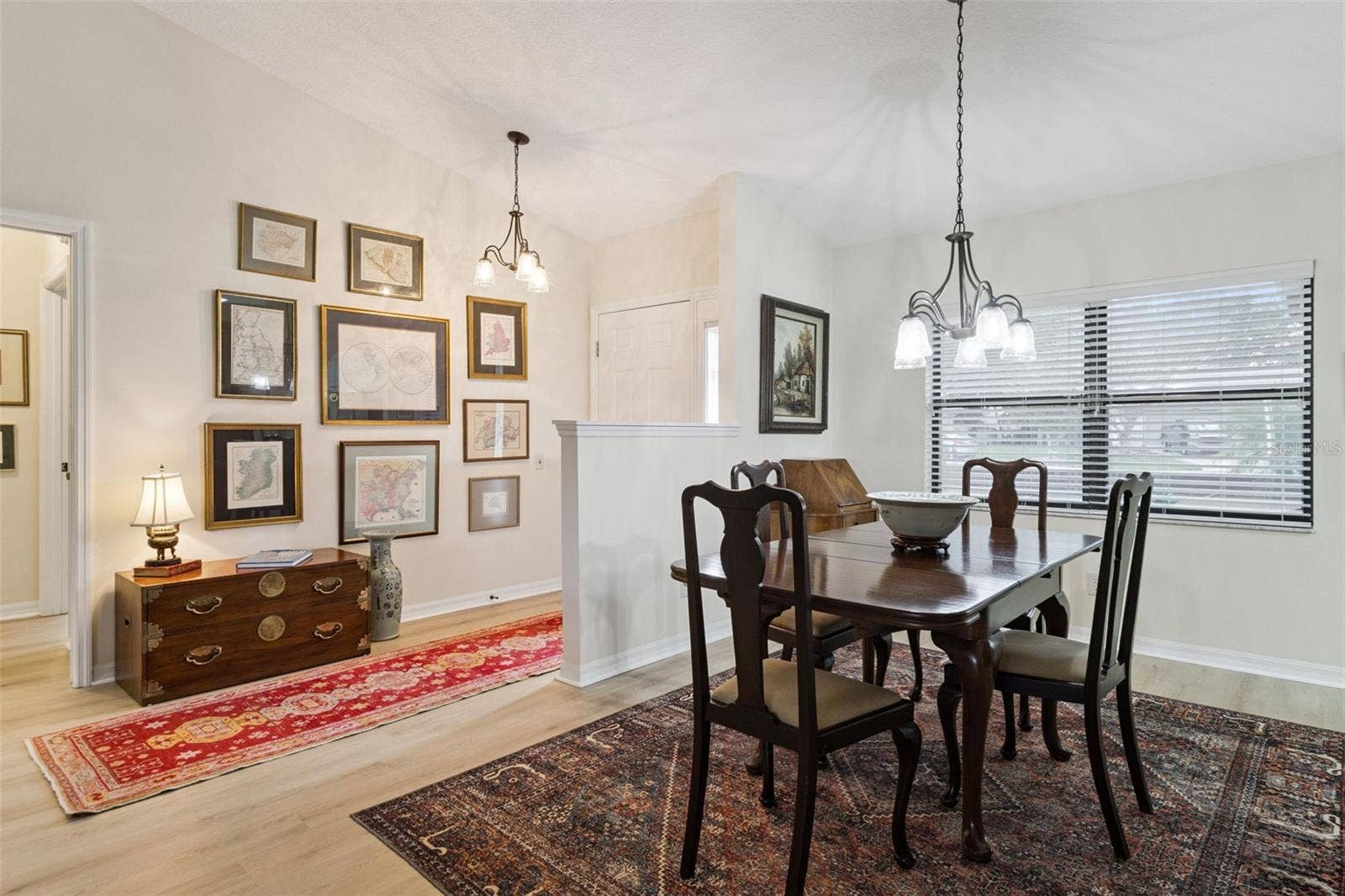 21736 PRINCESS GRACE COURT, Leesburg, FL 34748 DINING AREA looking toward entry.