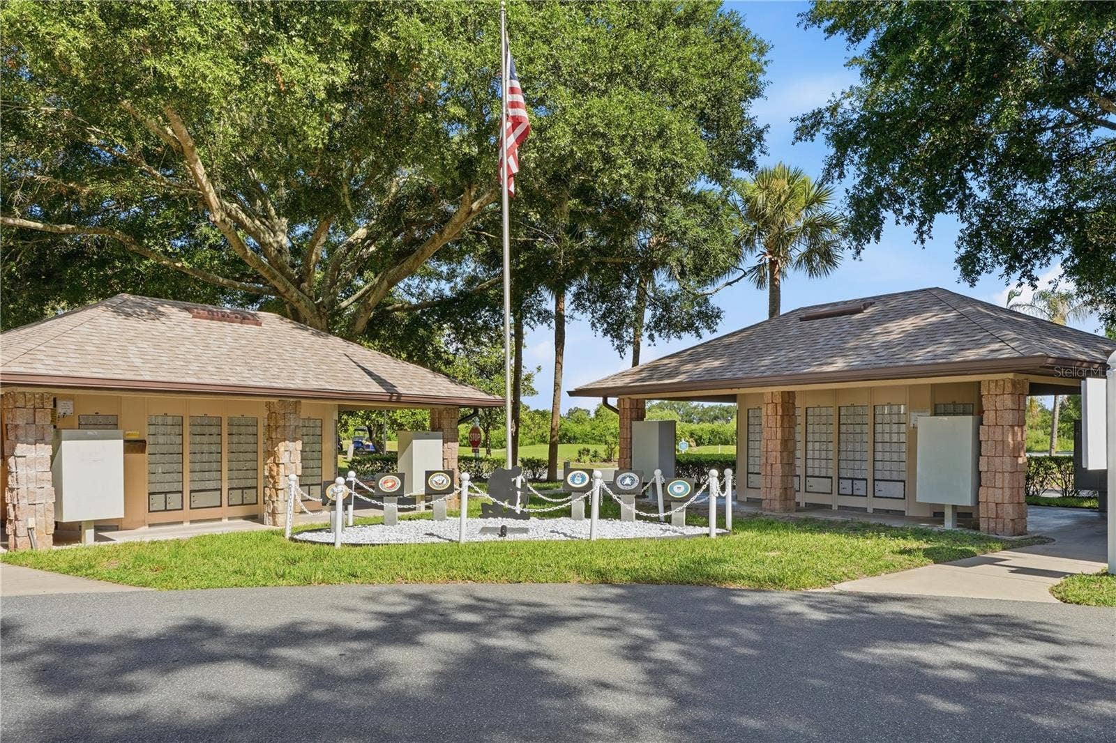 21736 PRINCESS GRACE COURT, Leesburg, FL 34748 Mail kiosks where mail is delivered 6 days a week, Monday -Saturday
