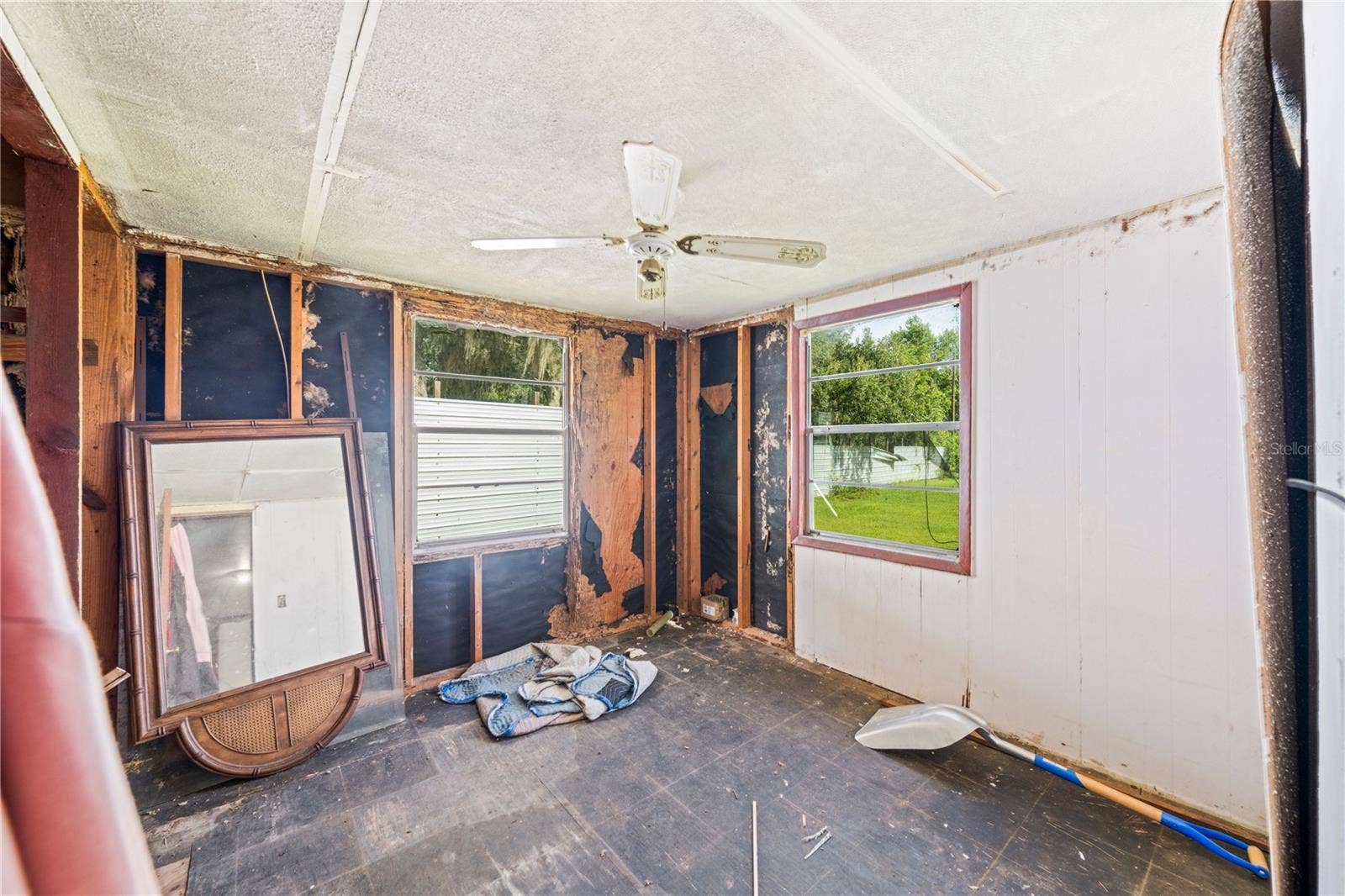 14965 SE 217TH TERRACE, Umatilla, FL 32784