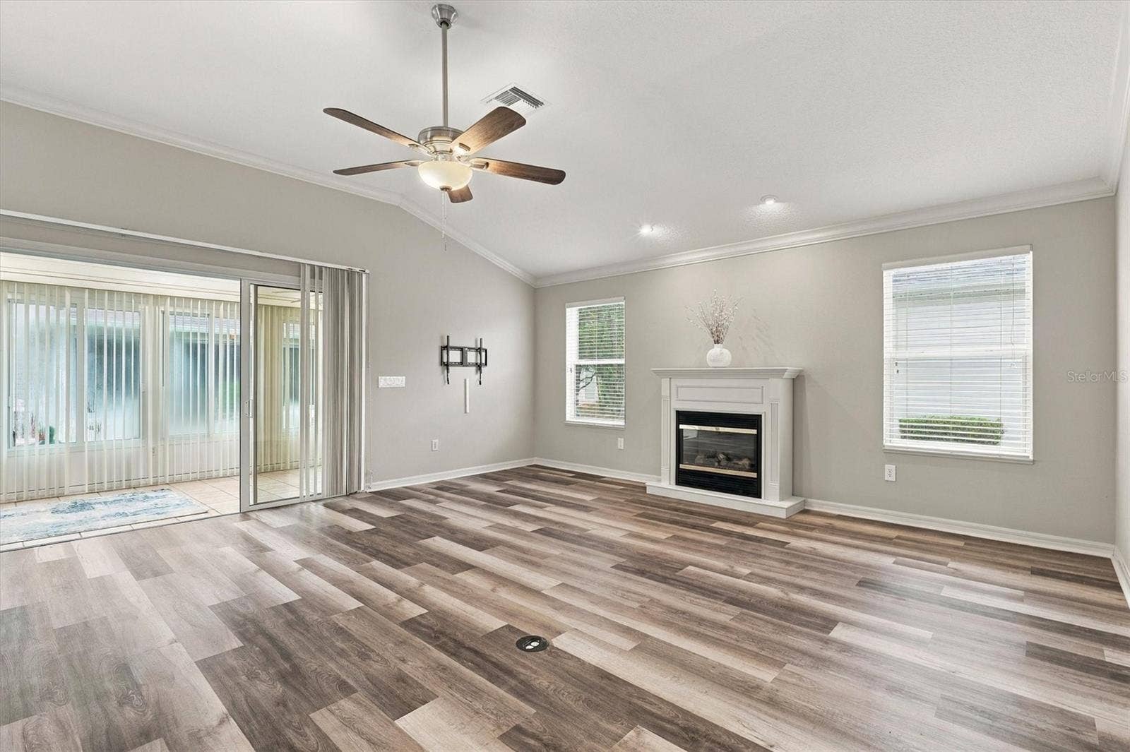 3208 HOPEWELL STREET, The Villages, FL 32162 3208 HOPEWELL STREET, The Villages, FL 32162