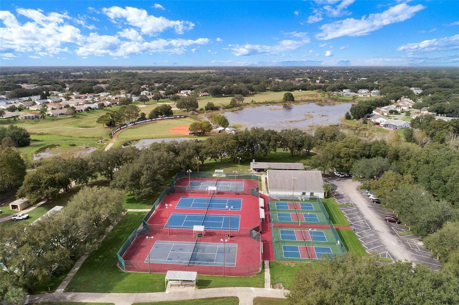 Community amenity: aerial view of the court complex and lake