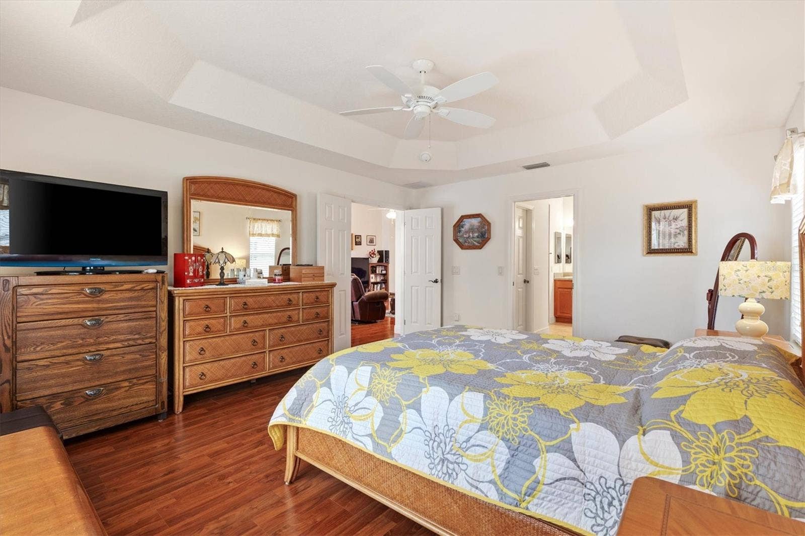 1926 ELDRIDGE LOOP, The Villages, FL 32162 1926 ELDRIDGE LOOP, The Villages, FL 32162