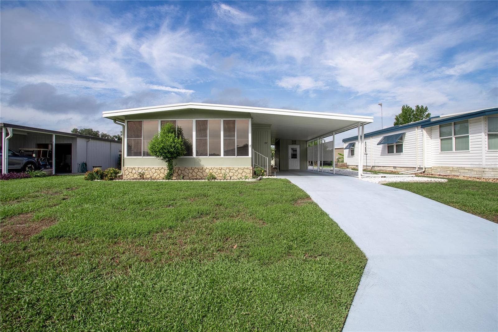 717 SURREY PLACE, Leesburg, FL 34748