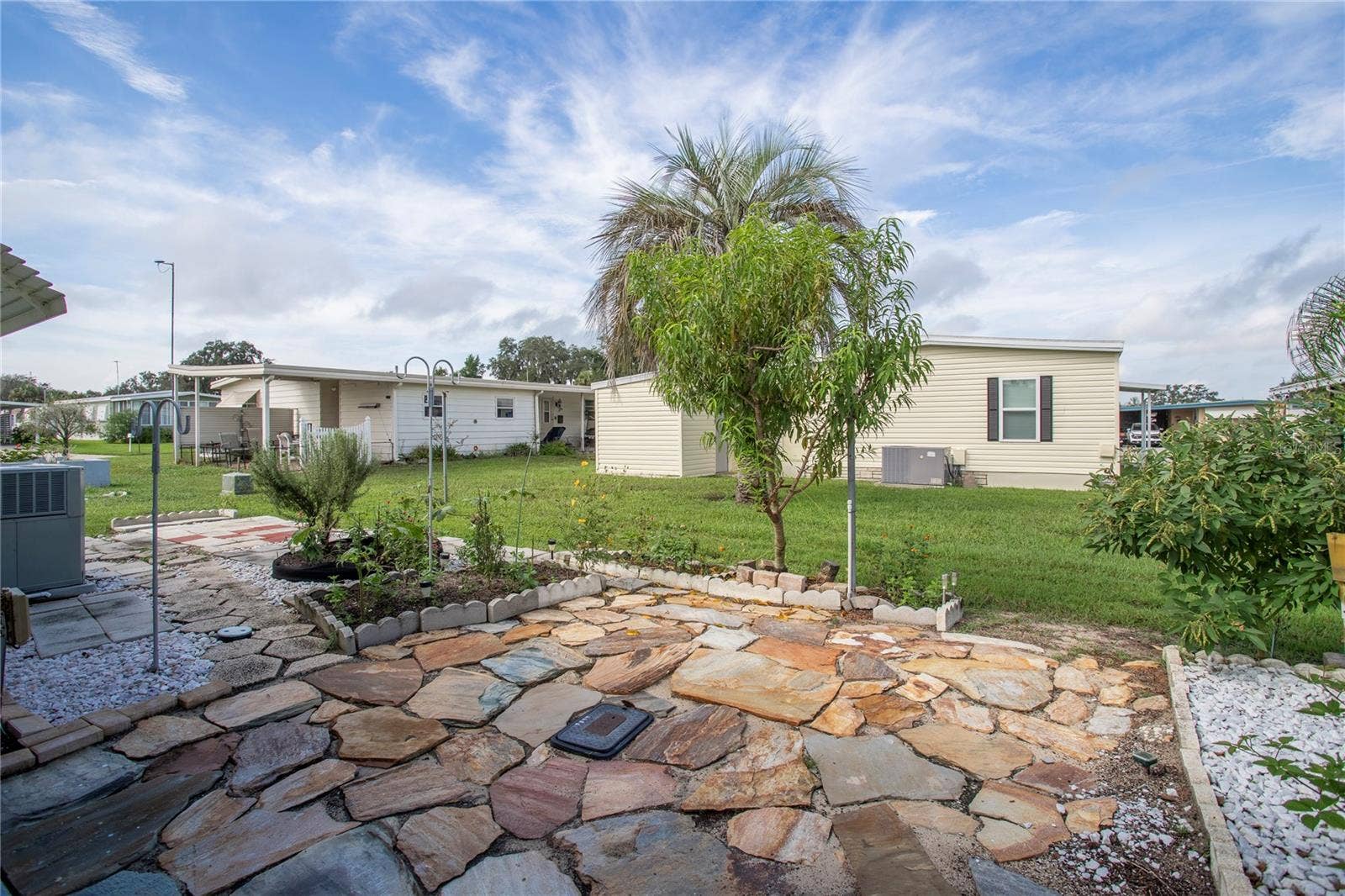 717 SURREY PLACE, Leesburg, FL 34748
