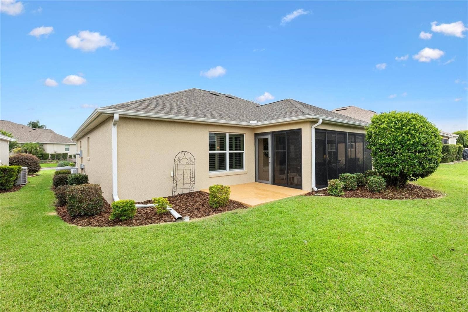 2346 GRENADIER WAY, The Villages, FL 32162 Back of House