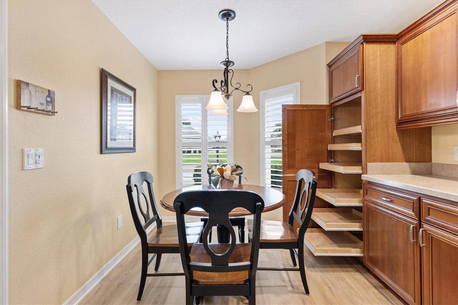 2346 GRENADIER WAY, The Villages, FL 32162 Dinette Area