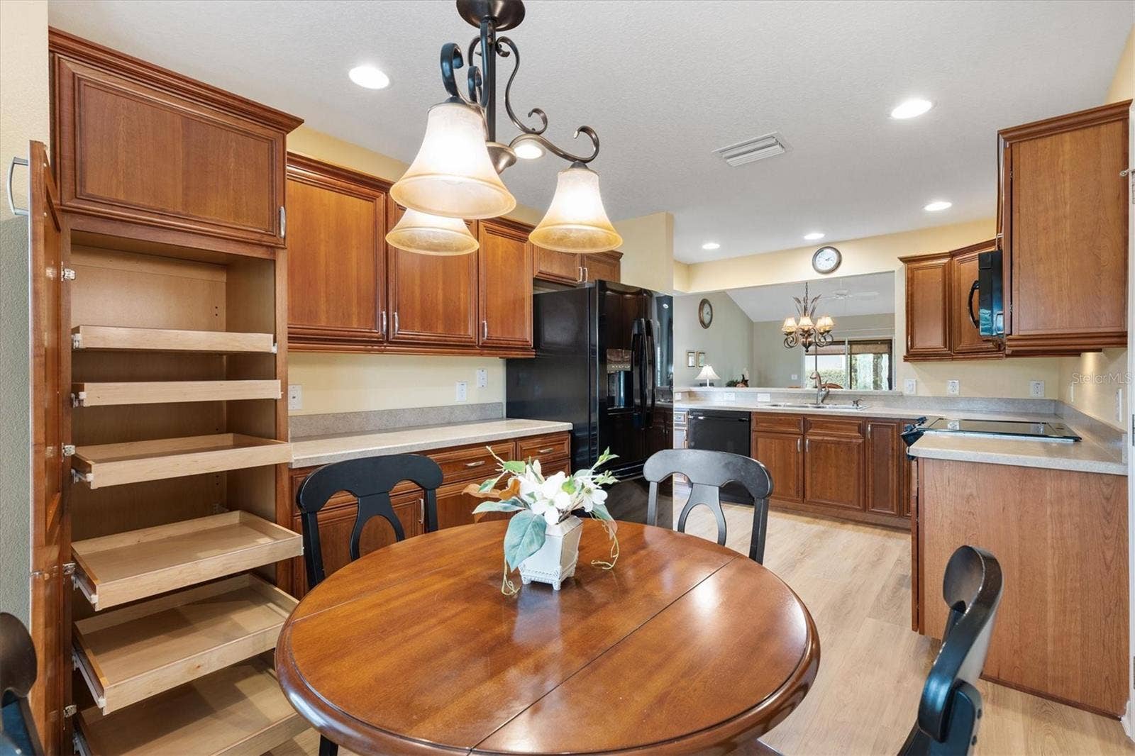 2346 GRENADIER WAY, The Villages, FL 32162 Kitchen - Notice Pull Outs on Pantry