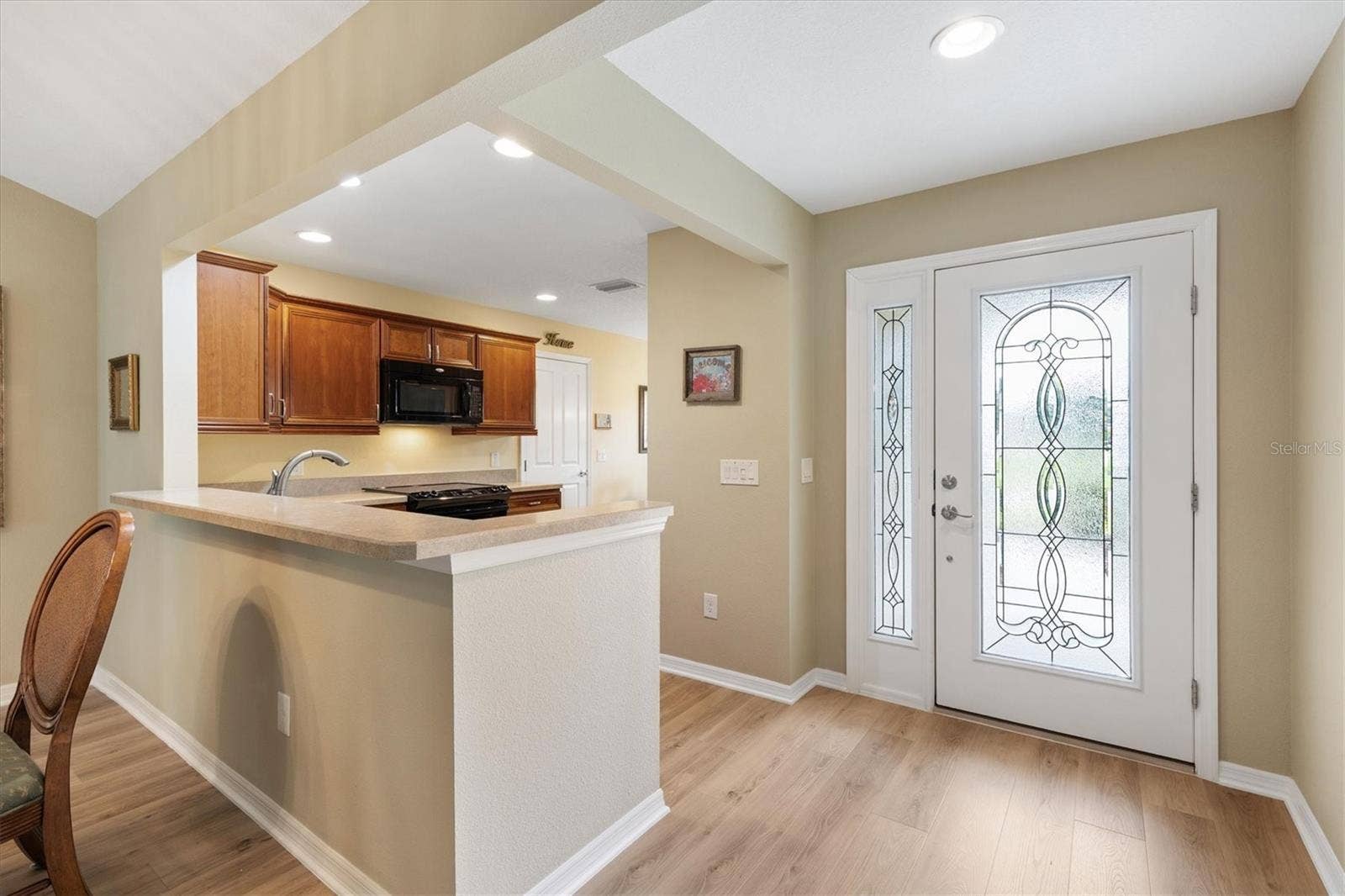 2346 GRENADIER WAY, The Villages, FL 32162 Look at the Front Door Area
