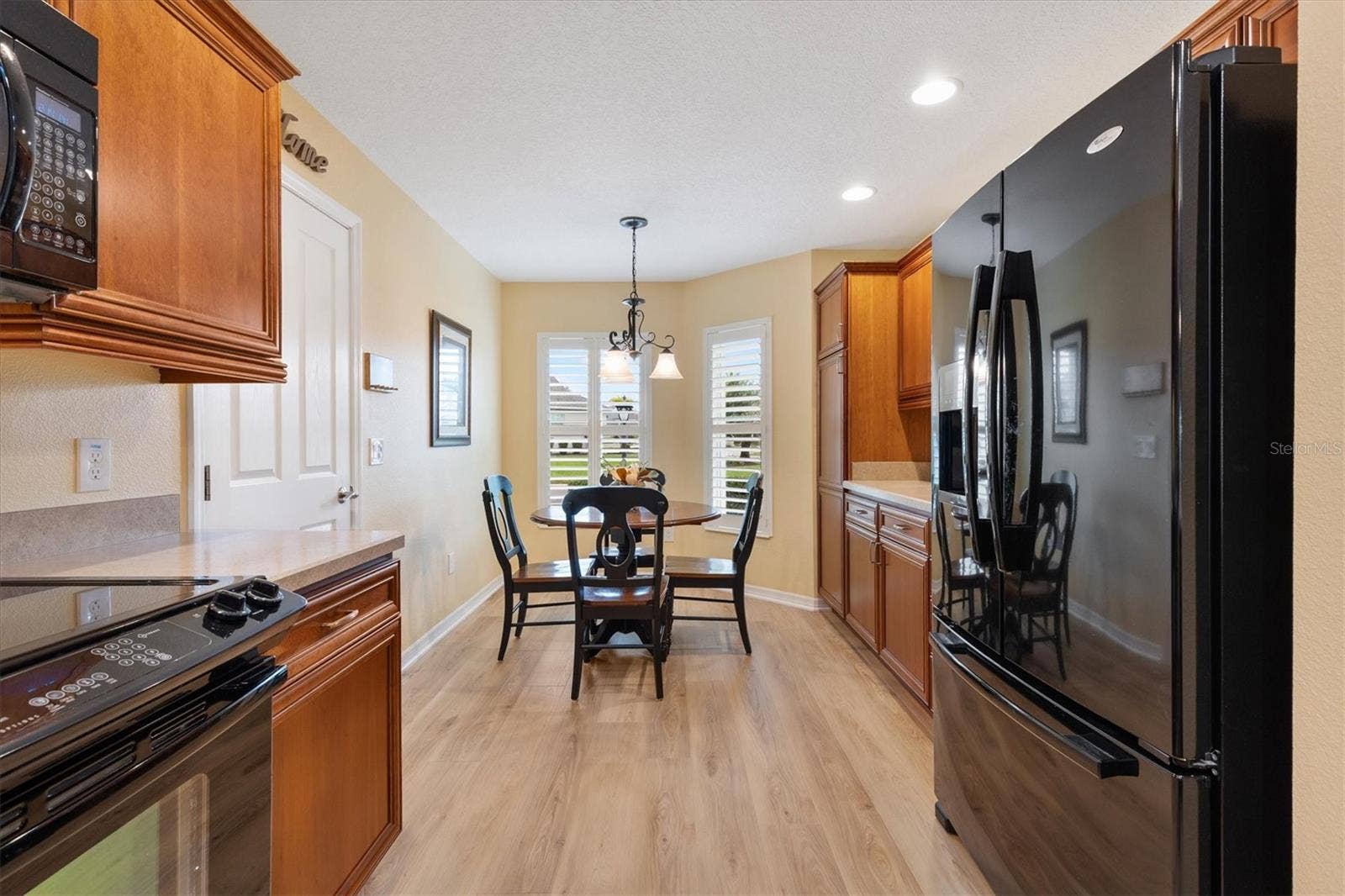 2346 GRENADIER WAY, The Villages, FL 32162 Kitchen
