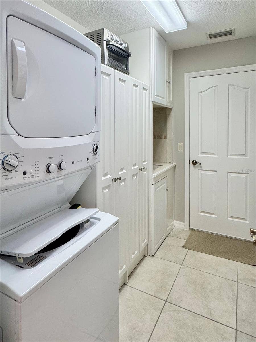 1693 MOUNT CROGHAN TRAIL, The Villages, FL 32162 1693 MOUNT CROGHAN TRAIL, The Villages, FL 32162