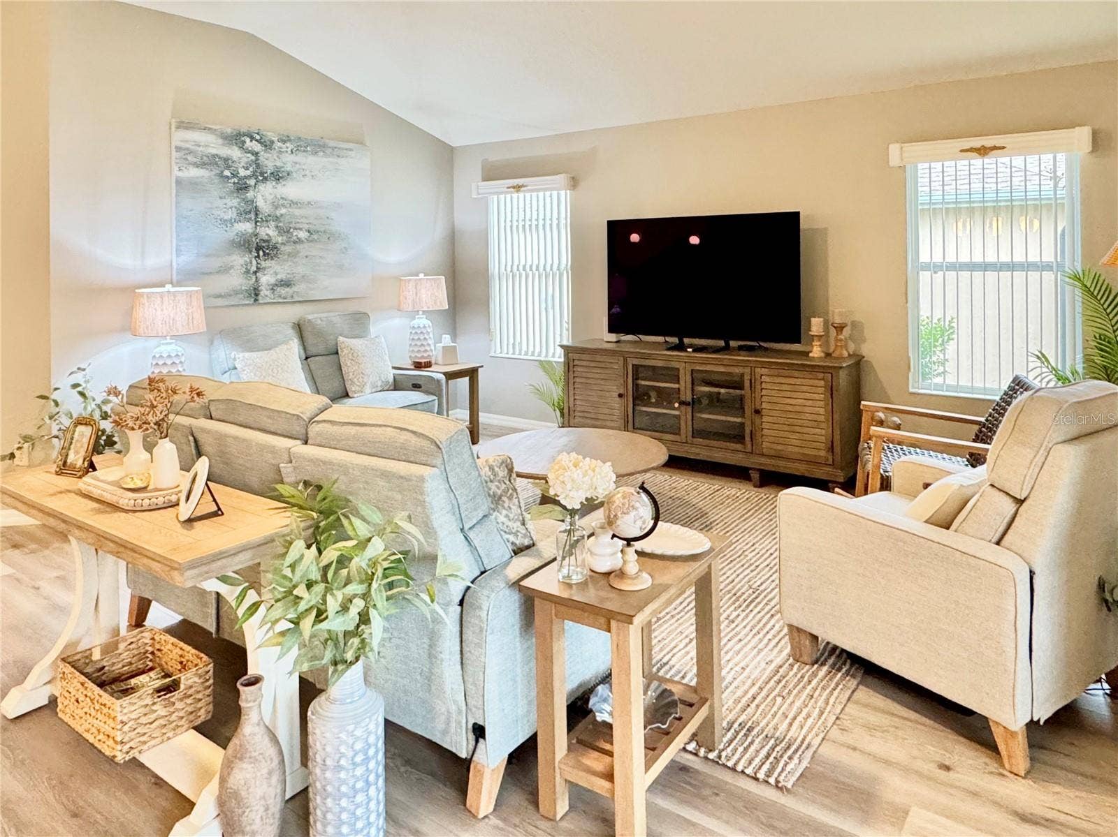 1693 MOUNT CROGHAN TRAIL, The Villages, FL 32162 1693 MOUNT CROGHAN TRAIL, The Villages, FL 32162