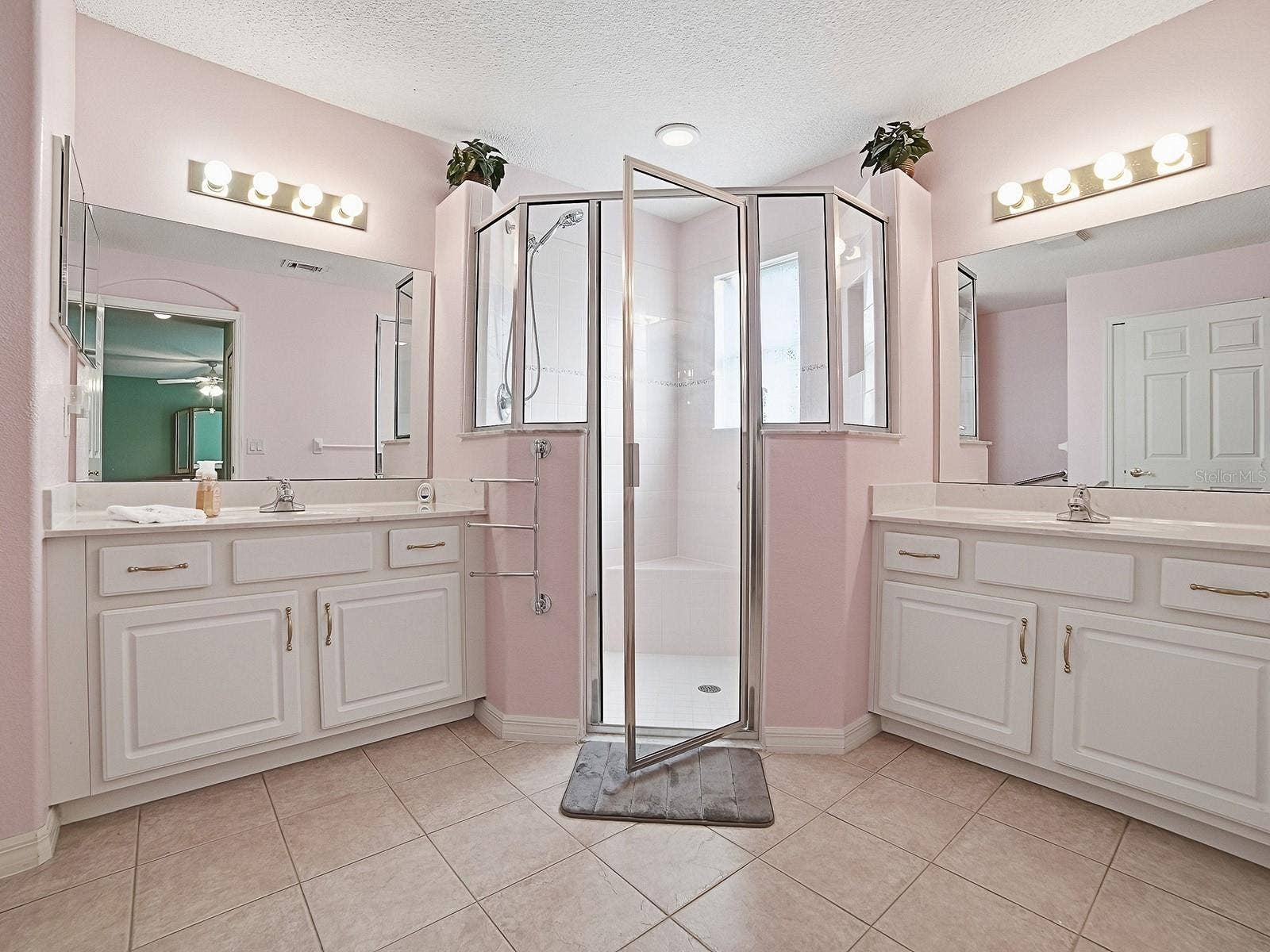 PRIMARY BATHROOM WITH DUAL SINKS