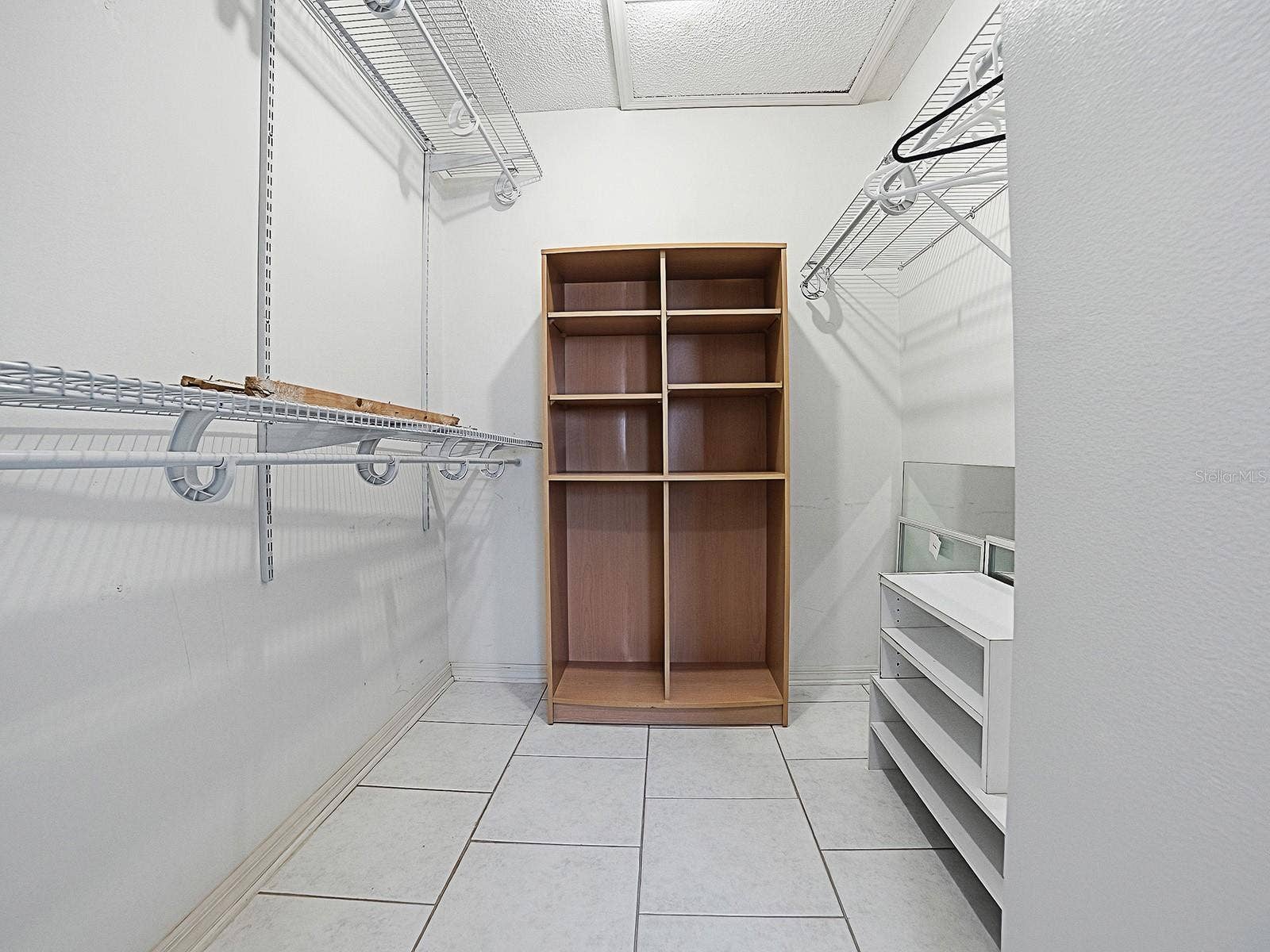 LARGE WALK IN CLOSET