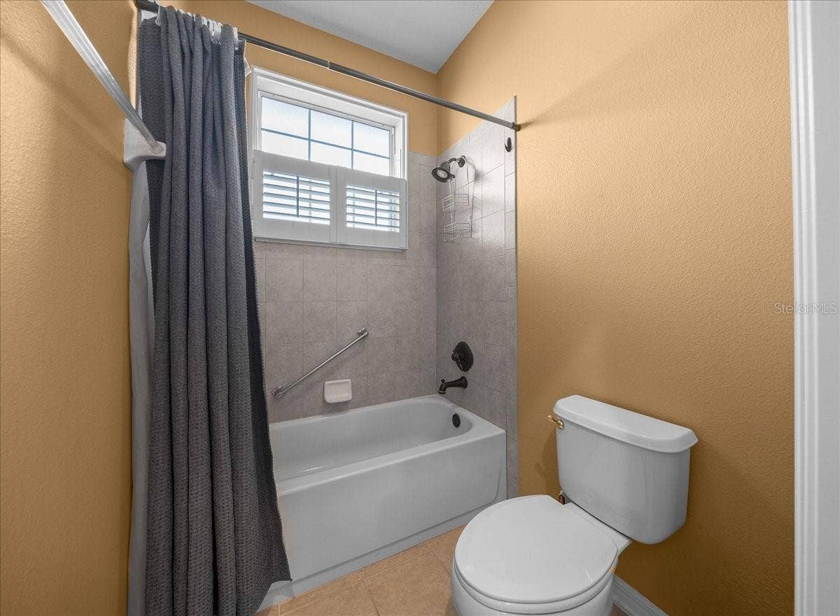 8906 SW 84TH CIRCLE, Ocala, FL 34481 8906 SW 84TH CIRCLE, Ocala, FL 34481