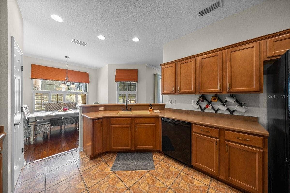 8906 SW 84TH CIRCLE, Ocala, FL 34481 8906 SW 84TH CIRCLE, Ocala, FL 34481
