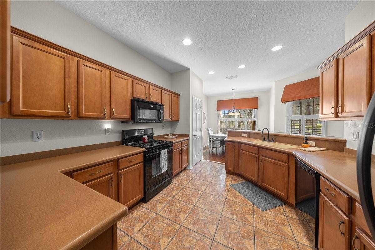 8906 SW 84TH CIRCLE, Ocala, FL 34481 8906 SW 84TH CIRCLE, Ocala, FL 34481