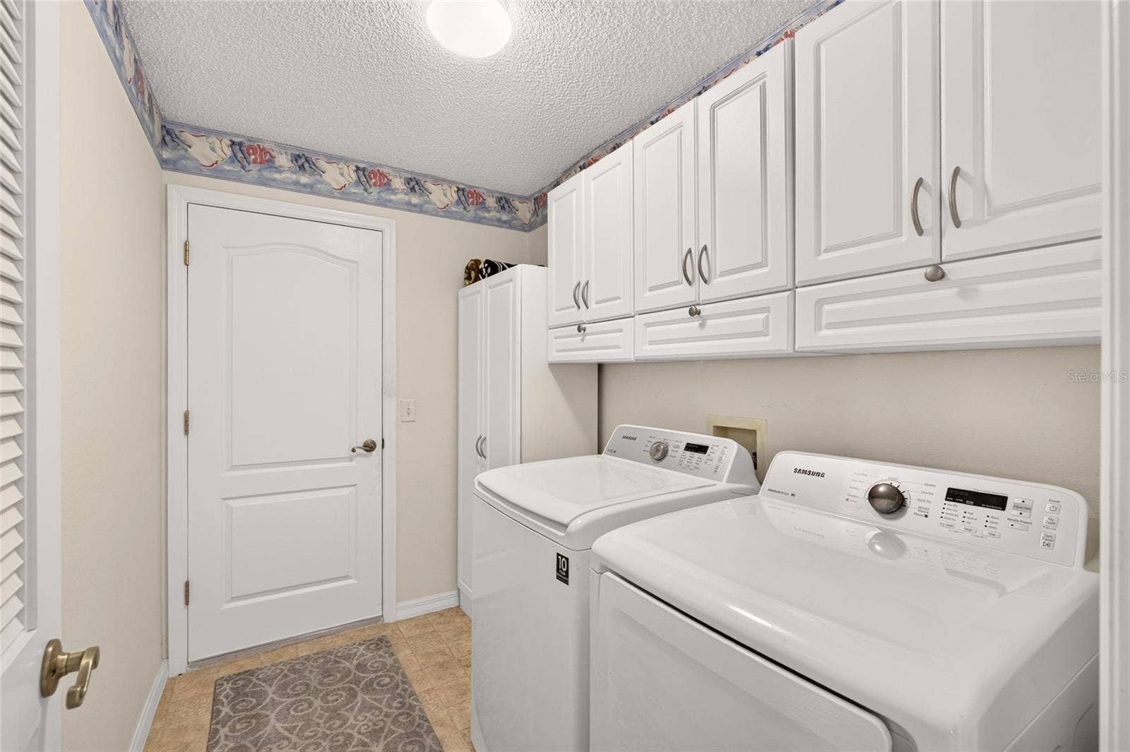 1700 NORFOLK AVENUE, The Villages, FL 32162 1700 NORFOLK AVENUE, The Villages, FL 32162