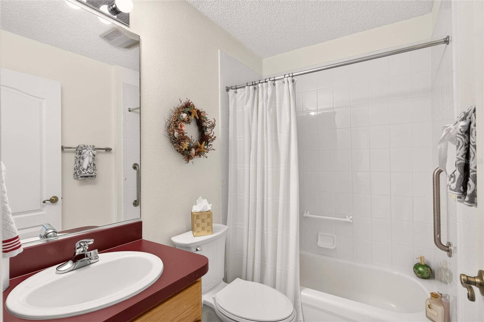1700 NORFOLK AVENUE, The Villages, FL 32162 1700 NORFOLK AVENUE, The Villages, FL 32162