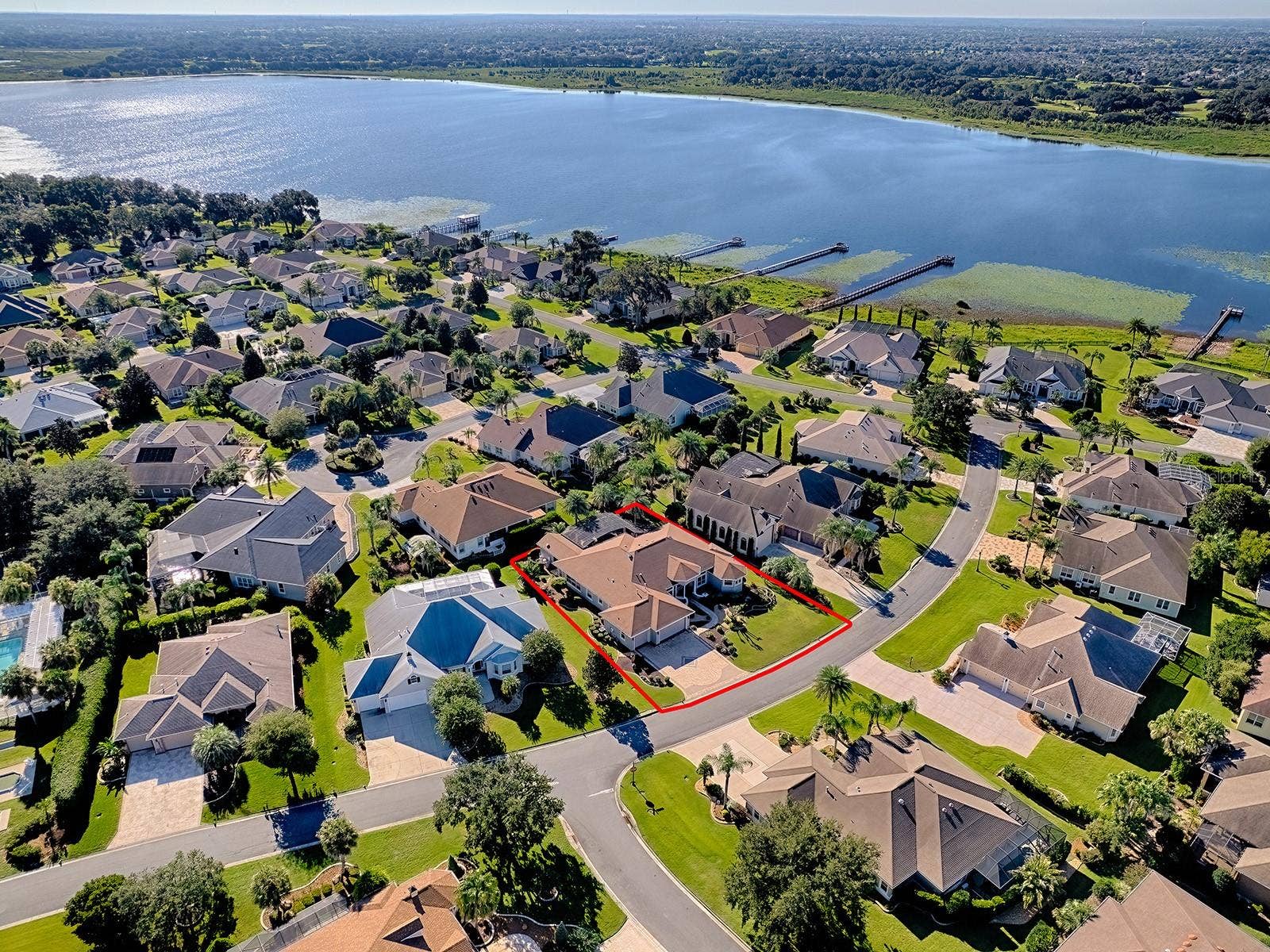 1103 MIONA SHORES DRIVE, The Villages, FL 32162 1103 MIONA SHORES DRIVE, The Villages, FL 32162