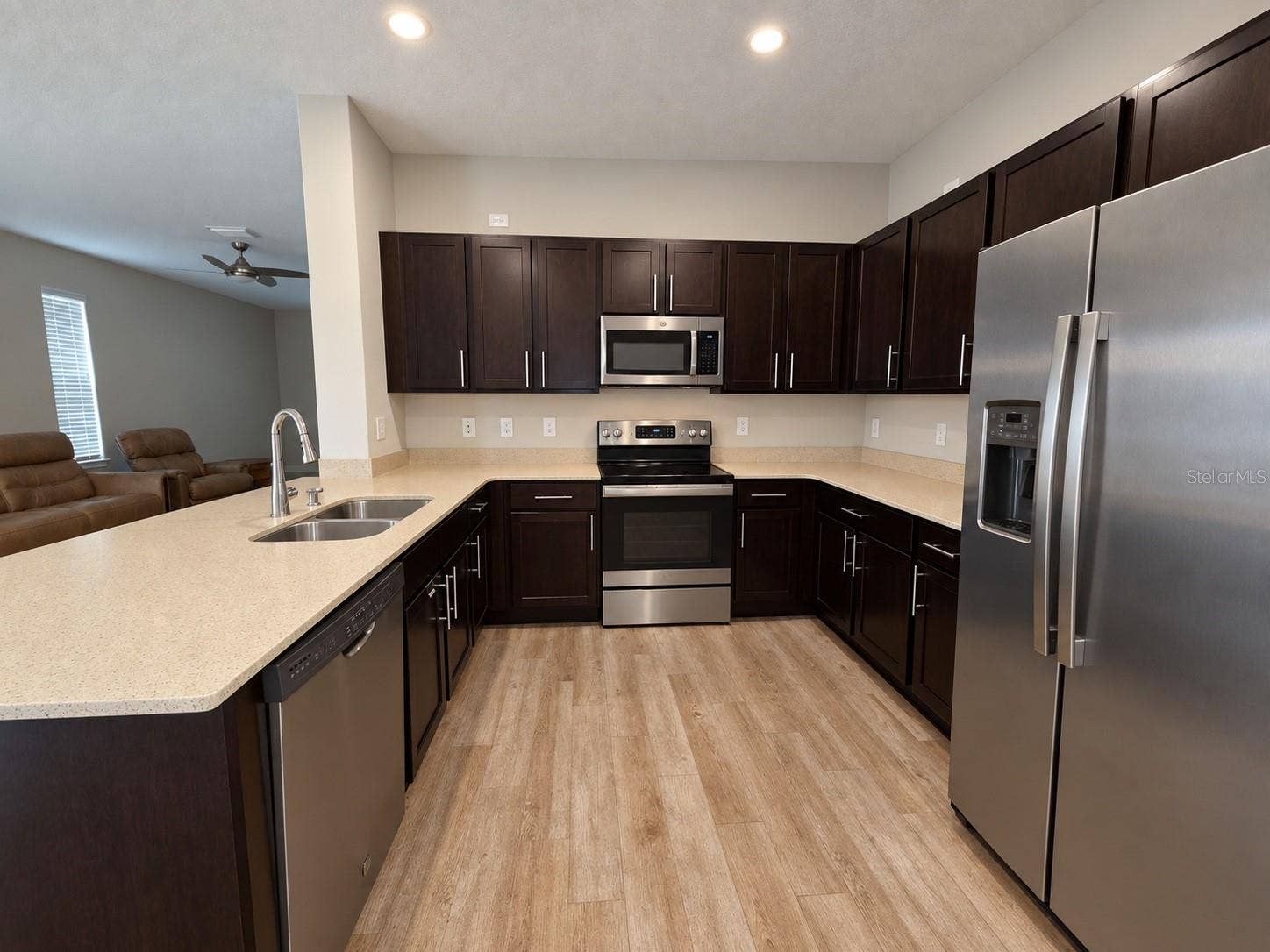 27033 WHITE PLAINS WAY, Leesburg, FL 34748