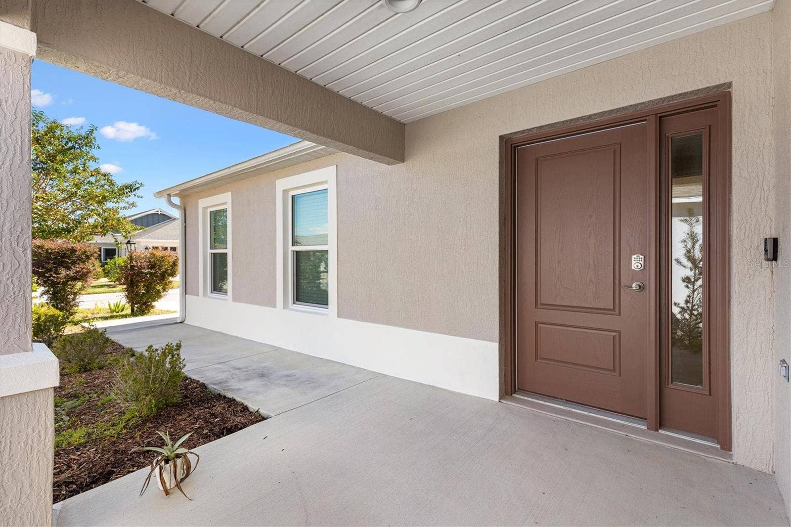 6094 RODRIGUEZ LANE, The Villages, FL 32163 Covered Front Porch