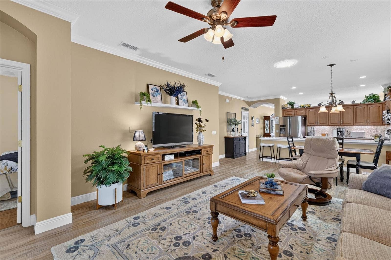8021 SAINT JAMES WAY, Mount Dora, FL 32757